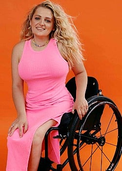 Ali Stroker